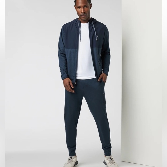 Vuori Sunday Performance Jogger Size Small Charcoal Gray Zipper Pockets Workout - Picture 1 of 13